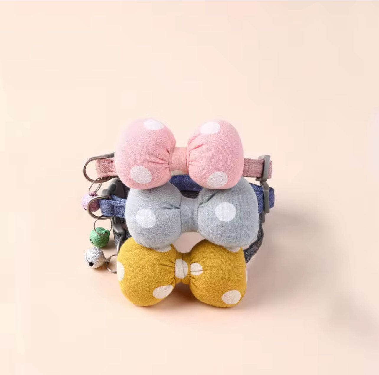 Miniatura 3 de collar sonajero con moño para mascotas